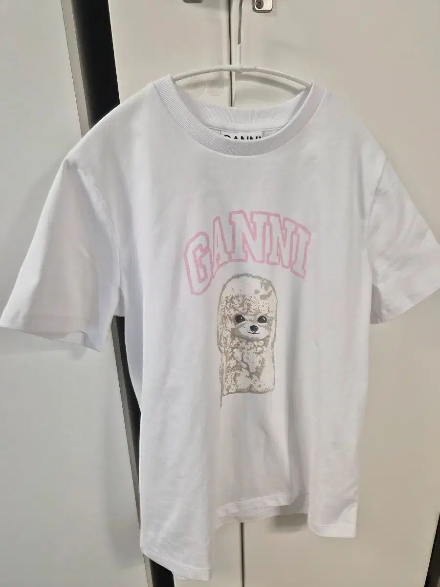 GANNI Tシャツ