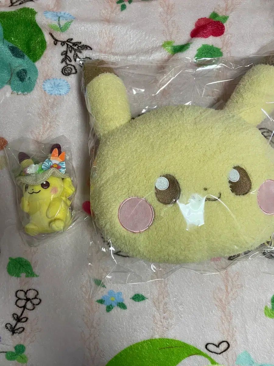 ポケットモンスター ピカチュウ イースター キーホルダー クッション ぬいぐるみ 2種セット