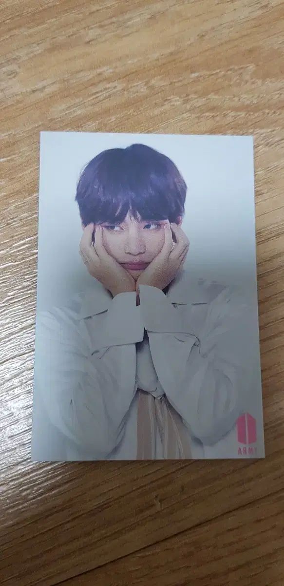 BTS（防弾少年団・バンタン） LOVE YOURSELF ARMYブース ラッキーイベント ヴィ(V・テヒョン・テテ) 花持ち トレカ