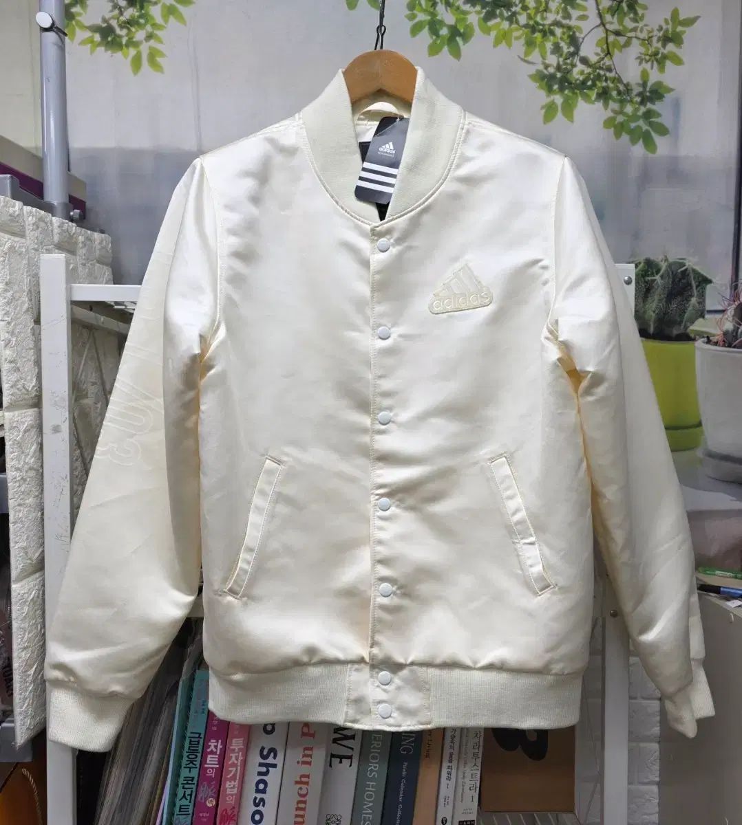 USA adidas デーヘン サテン ブルゾン MA-1ジャケット ブルゾン XD81