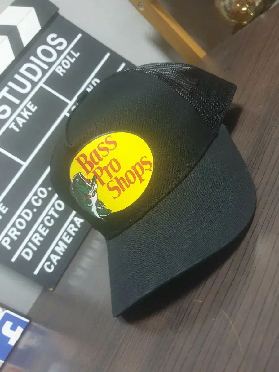 トラッカーメッシュ帽子