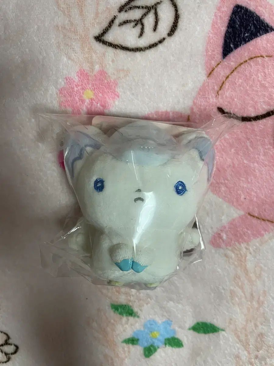 ポケットモンスター ぬいぐるみ ディザー トプレート アローラ ロコン キーホルダー