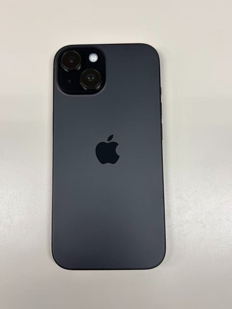 【超美品・バッテリー96％】Apple iPhone15 128GB ブラック iPhone15 128GB ブラック 極美品 バッテリー96% SIMフリー - メルカリ
