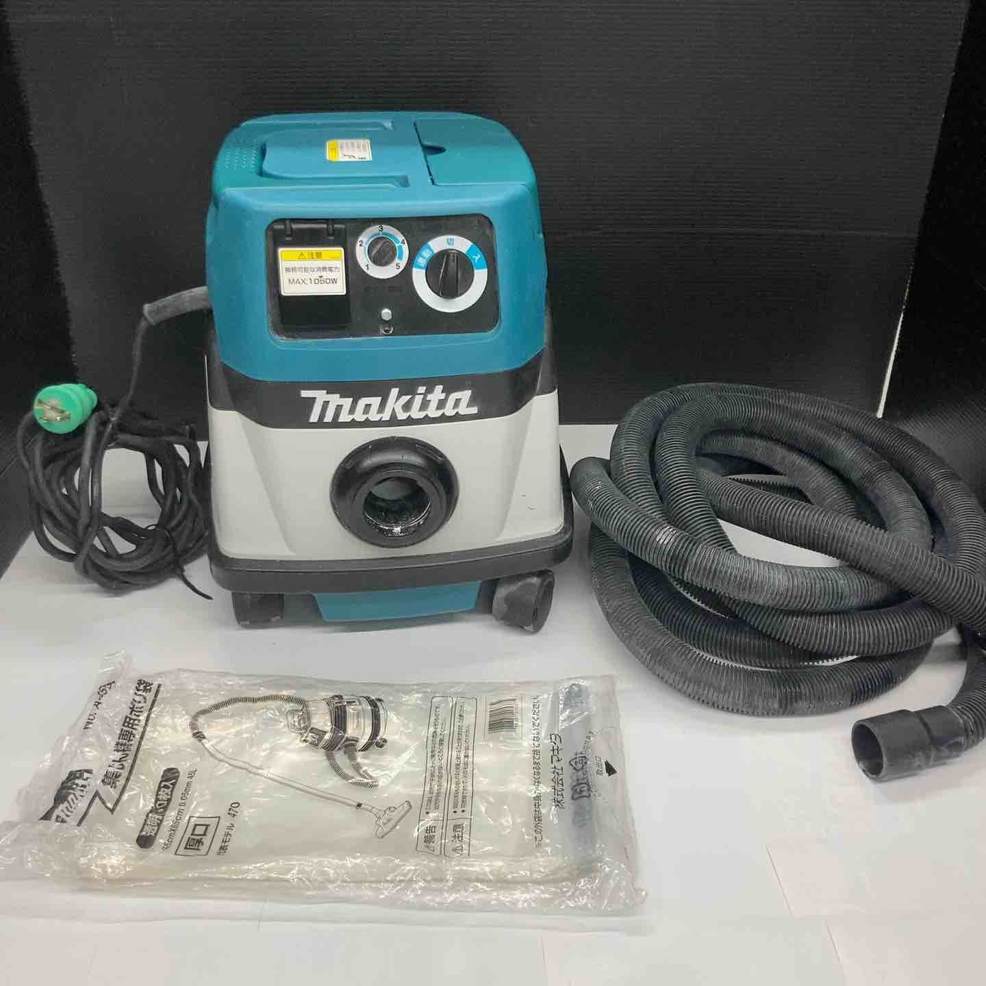 makita、型番(推定484)・シリ不明、本体＋ホース＋専用ポリ袋付き、連動〇、ホース一部破れ有(軽微)【戸田店】