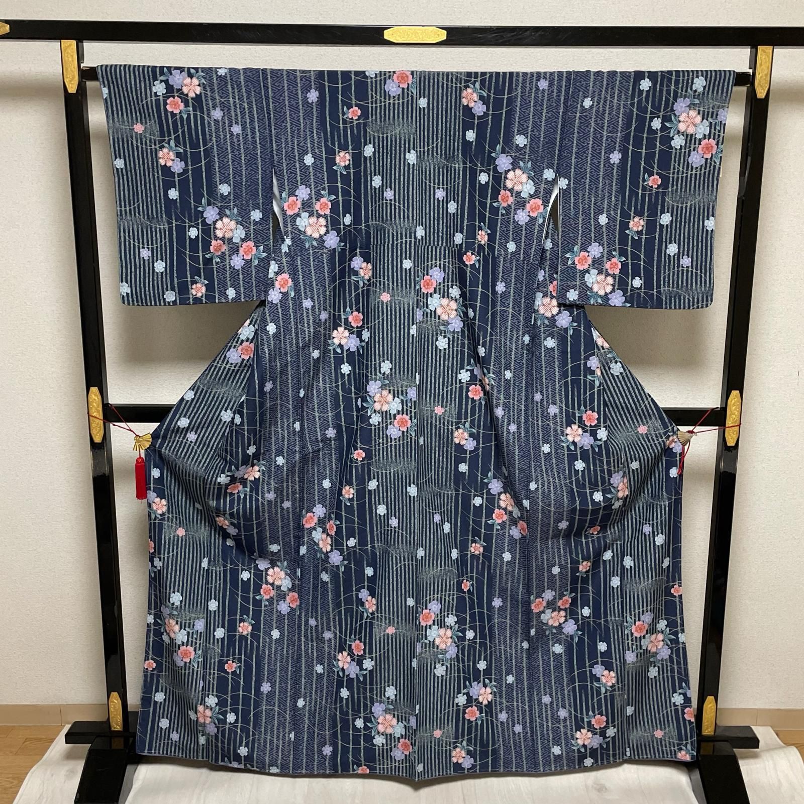 小紋 縞模様に桜 紗綾形 着物 化繊 X-1490 - メルカリ