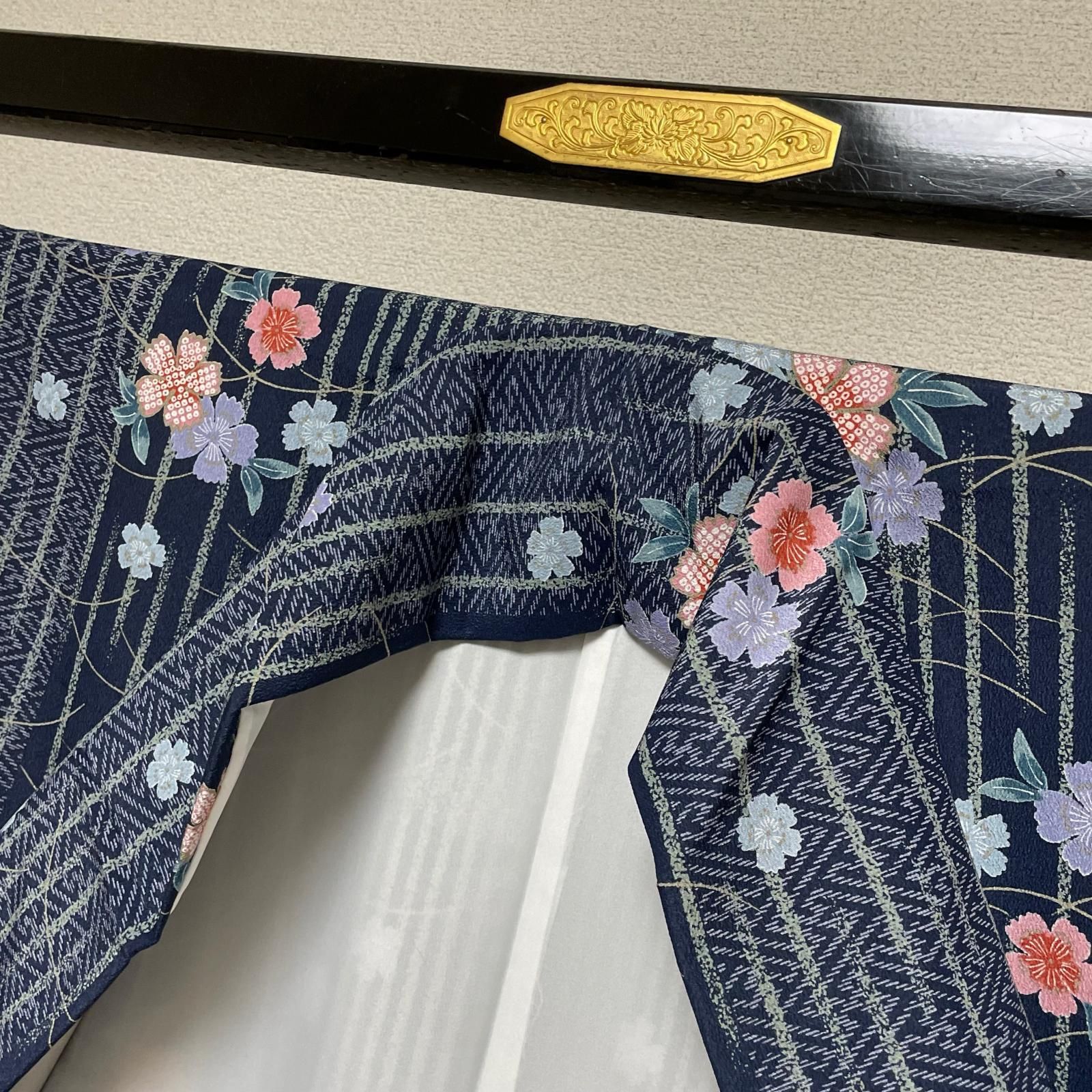 小紋 縞模様に桜 紗綾形 着物 化繊 X-1490 - メルカリ