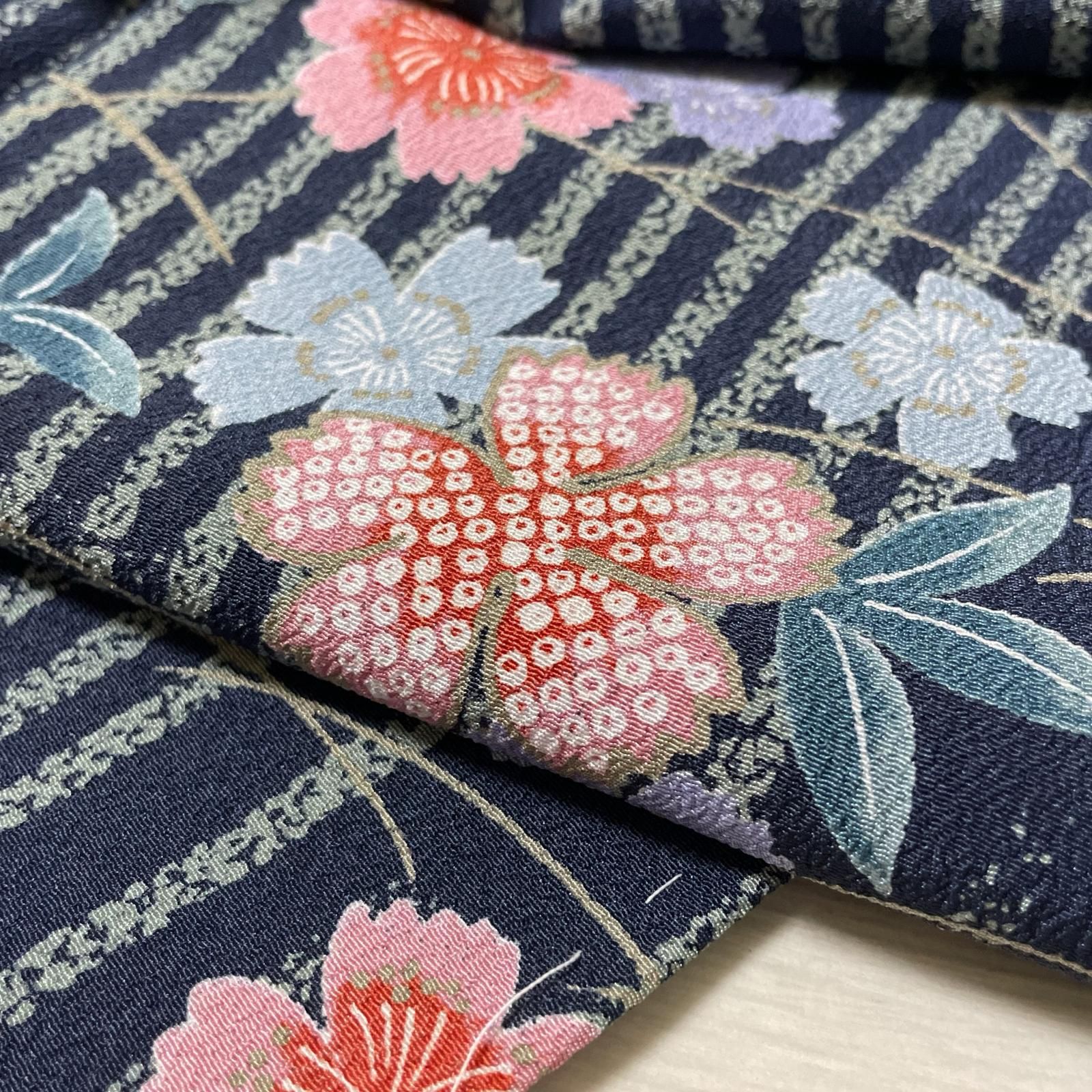 小紋 縞模様に桜 紗綾形 着物 化繊 X-1490 - メルカリ