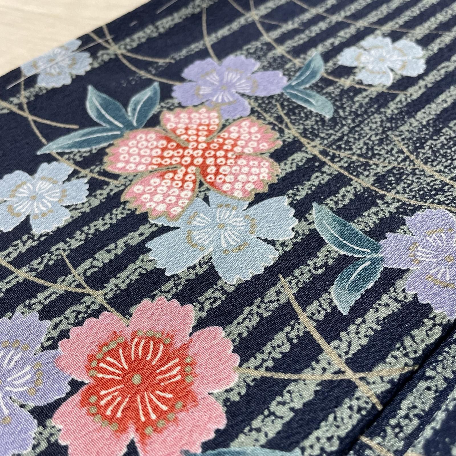 小紋 縞模様に桜 紗綾形 着物 化繊 X-1490 - メルカリ