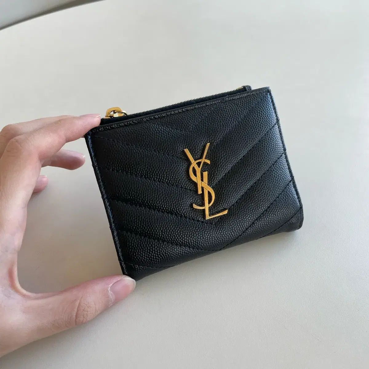 イヴ・サンローラン 二つ折り財布 カードウォレット - メルカリ