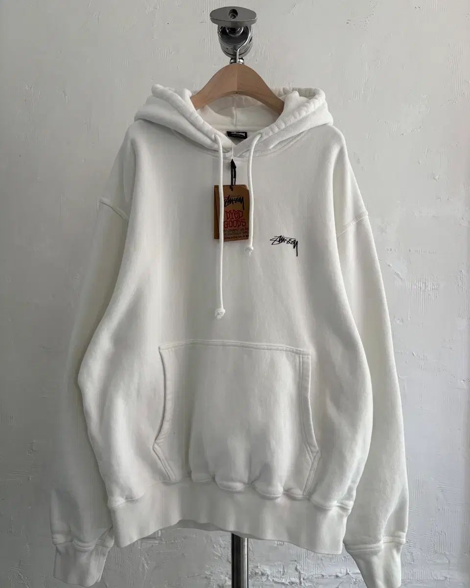 STUSSY ステューシー 白 COLOR ロゴ フードTシャツ