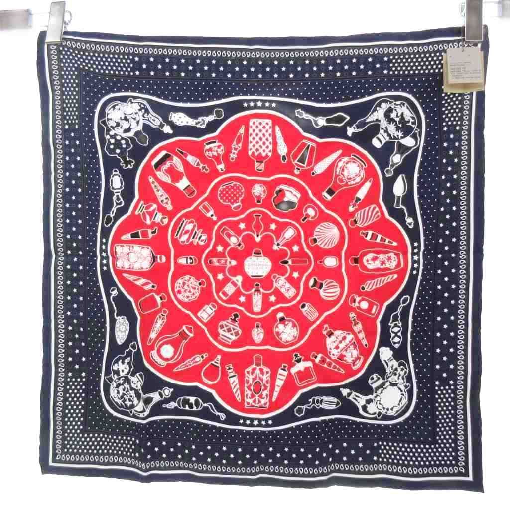エルメス　カレ55　バンダナ　香水瓶　ネイビー×レッド　バンダナ柄 エルメス HERMES タグ付き カレ55 バンダナ スカーフ 香水瓶 スクエア
