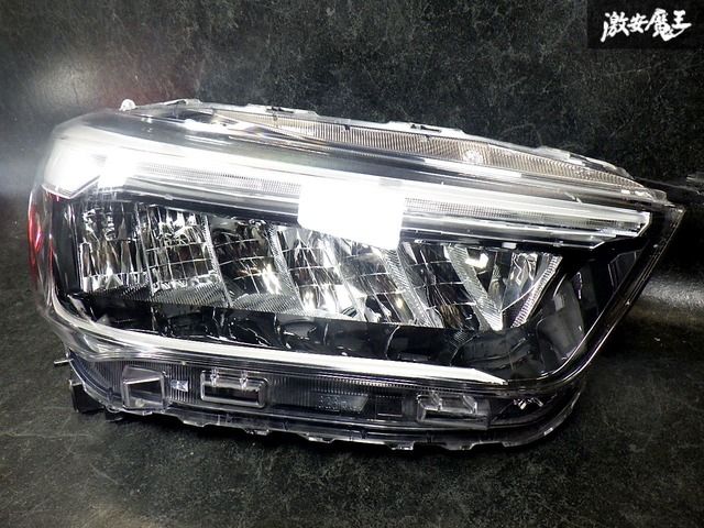 【破損無し！ 即発送！】トヨタ 純正 A200A A201A A210A ライズ 後期 LED ヘッドライト ヘッドランプ 右 運転席 刻印:AD1 ICHIKOH 1991