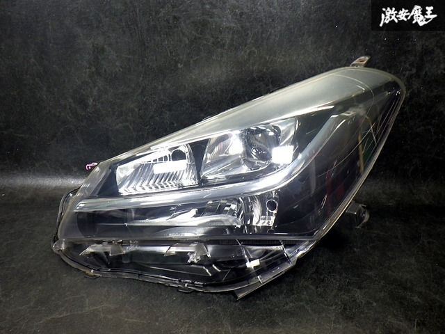 ☆即納☆ トヨタ 純正 NSP130 ヴィッツ 中期 ヘッドライト ヘッドランプ LED 左 助手席 刻印:J2 KOITO 52-270