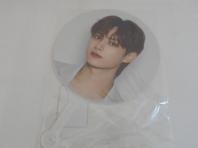 韓流 SEVENTEEN JUN ジュン INCOMPLETE うちわ 中古品