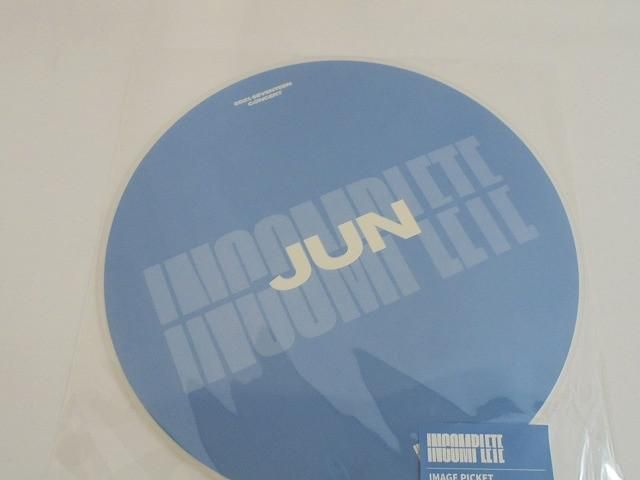 韓流 SEVENTEEN JUN ジュン INCOMPLETE うちわ 中古品
