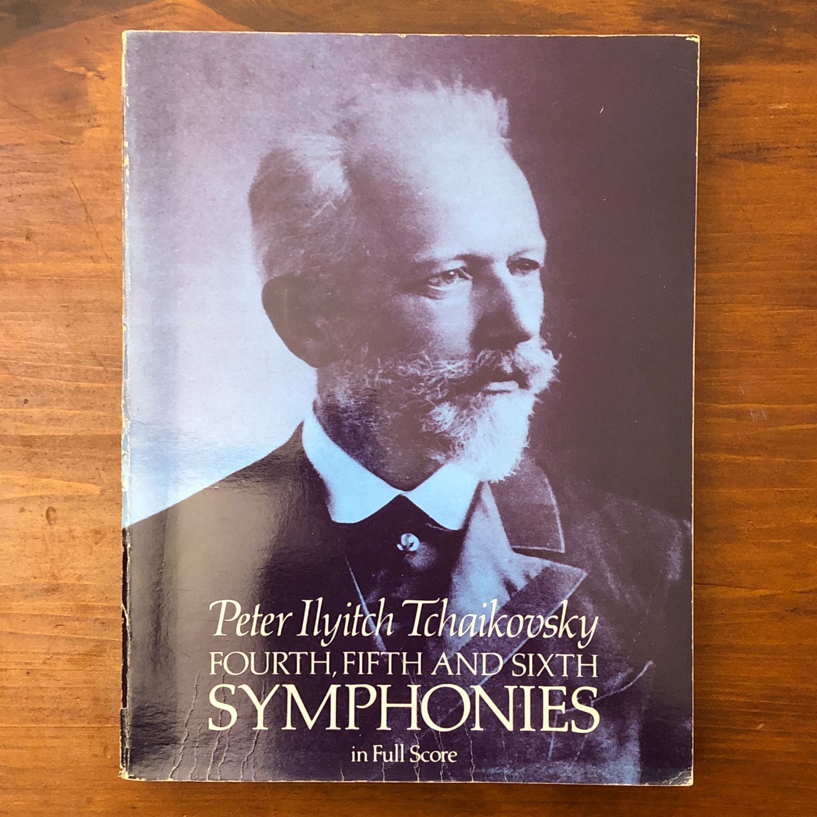 Peter Ilyitch Tchaikovsky FOURTH, FIFTH AND SIXTH SYMPHONIES in Full Score（チャイコフスキー 交響曲第4番・第5番・第6番 フルスコア版） Peter Ilyitch ee21ほnm1 4,200円