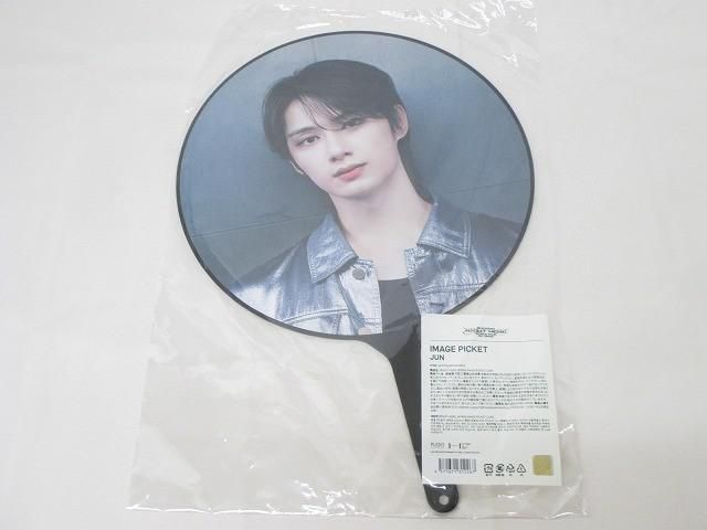 韓流 SEVENTEEN ジュン JUN うちわ RIGHT HERE WORLD TOUR IN JAPAN IMAGE PICKET 中古品