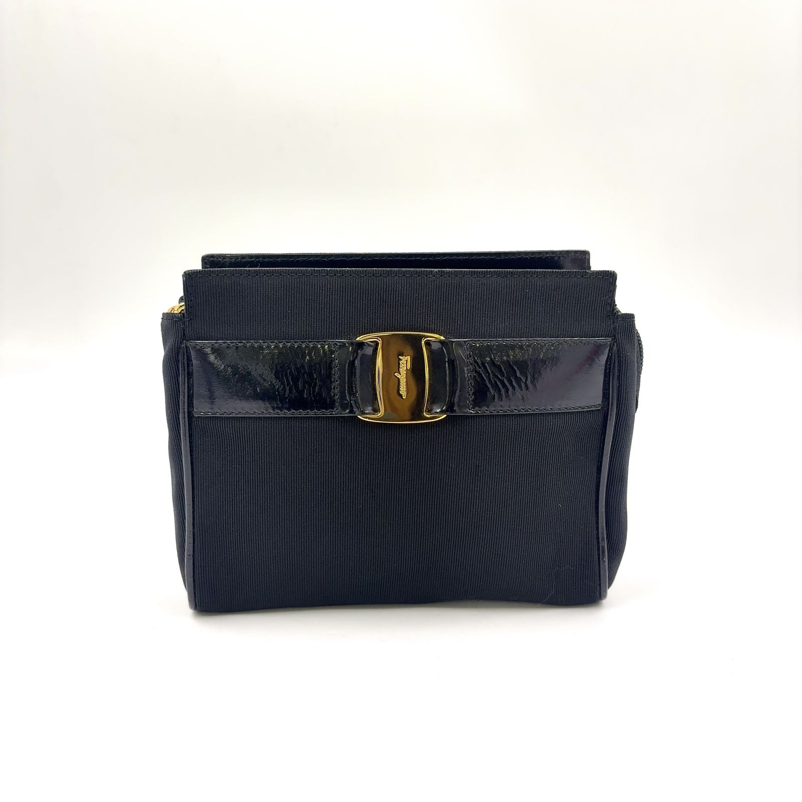 Salvatore Ferragamo ヴァラリボン ポーチ エナメルレザー×キャンバス ブラック クラッチバッグ ゴールド