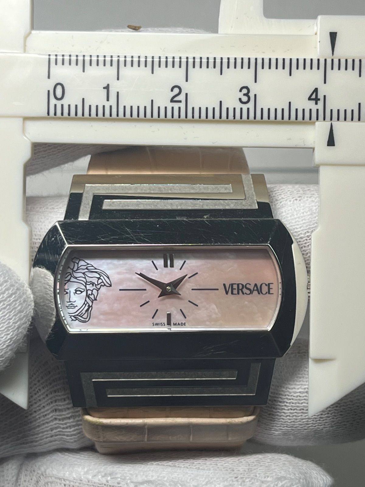 Versace】ヴェルサーチ 腕時計 クォーツ レディース メデューサ シェル 