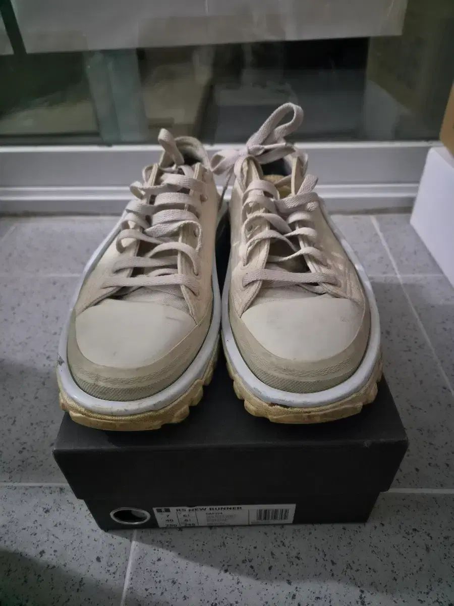 RAF SIMONS ラフ シモンズ RS ニューランナー スニーカー アイボリー