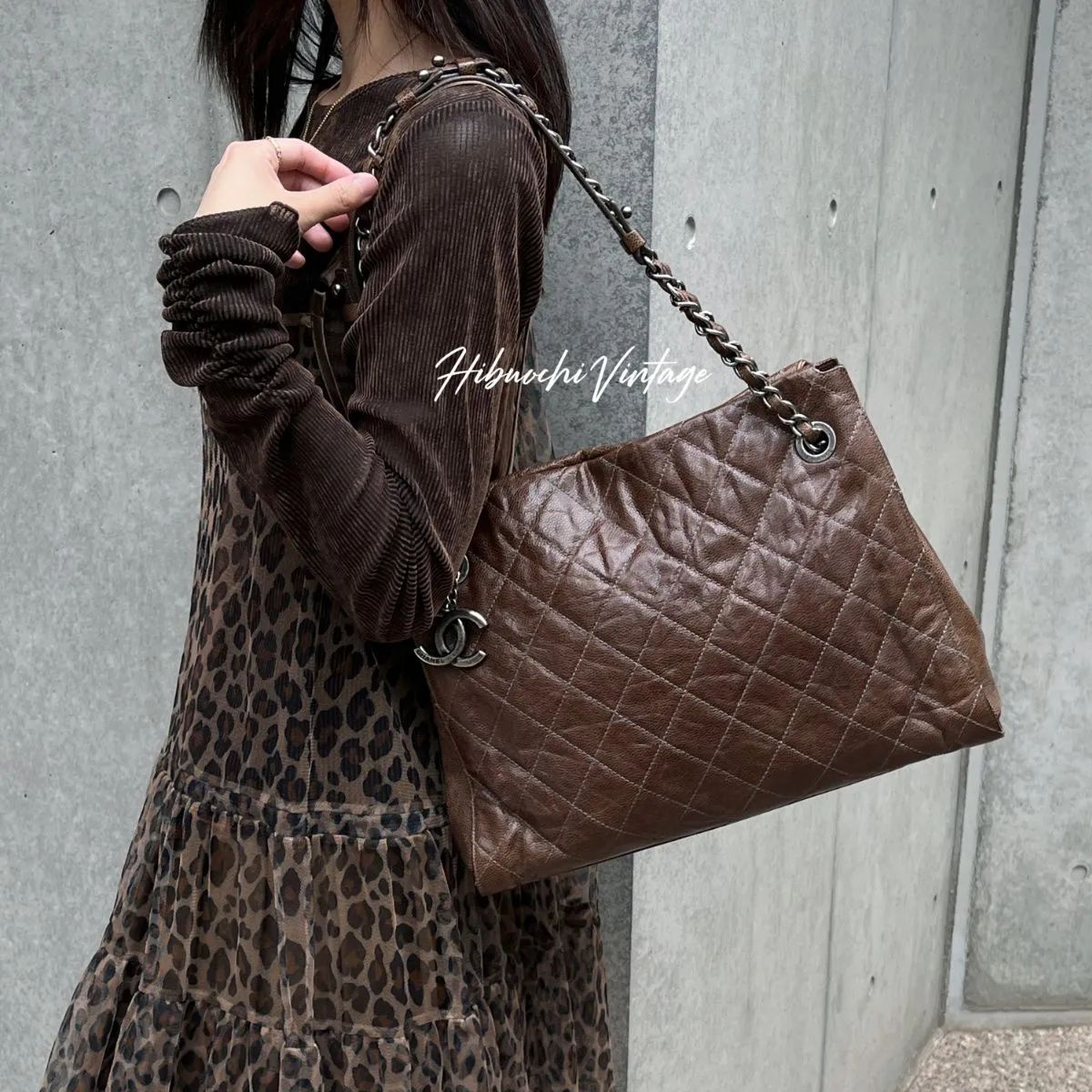 【中古】CHANEL シャネル ココマーク マトラッセ チェーンショルダーバッグ 斜め掛け 肩掛け ブラウン キャビアスキン 18番台 ヴィンテージ レディース【中古美品】HIBUOCHI VINTAGE hboc260504a06 129,400円