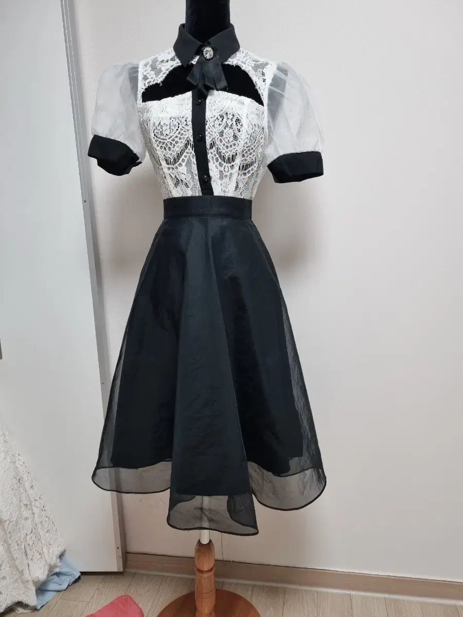 デルリソム オーガンザ スカート ブラウス (ゲストルック 披露宴 顔合わせ 礼服 ワンピース