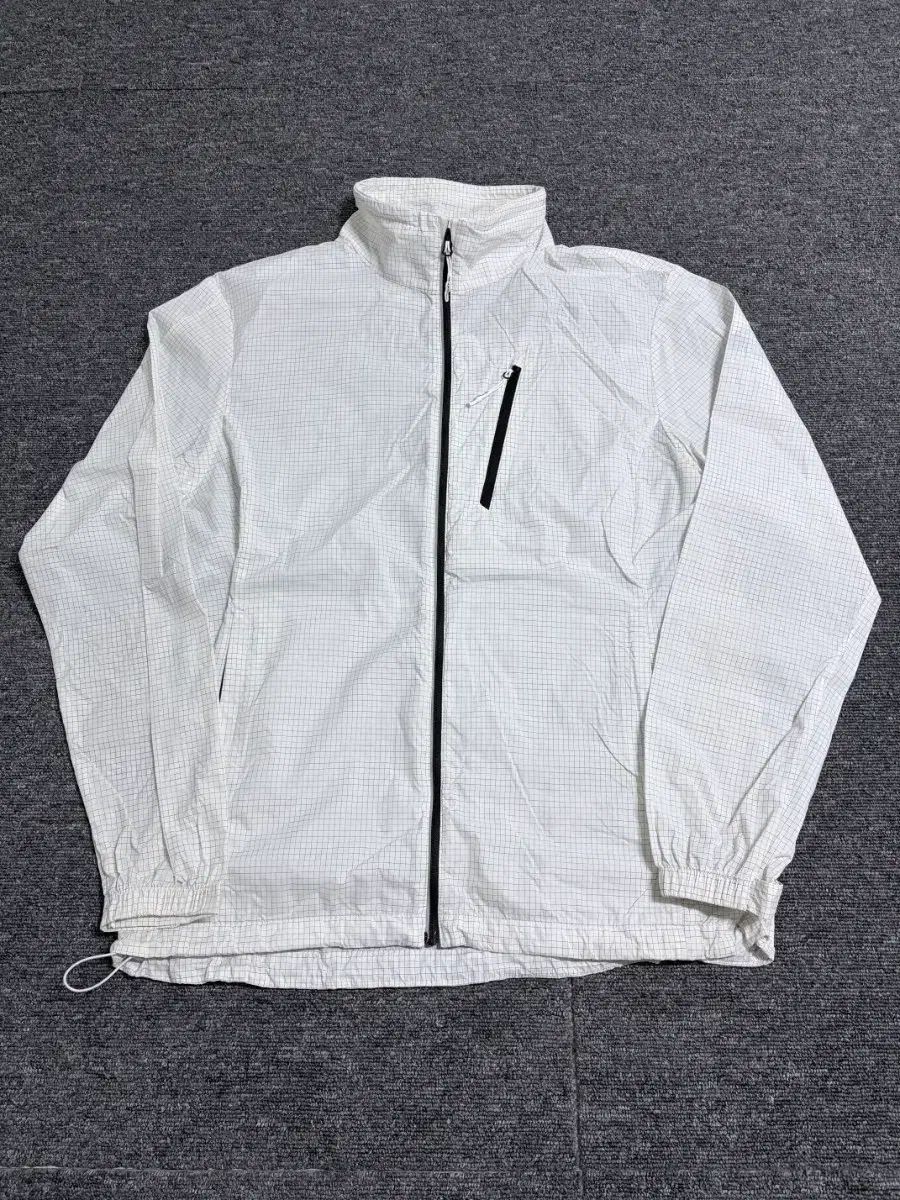 THE NORTH FACE ザノースフェイス 軽量ウィンドブレーカー