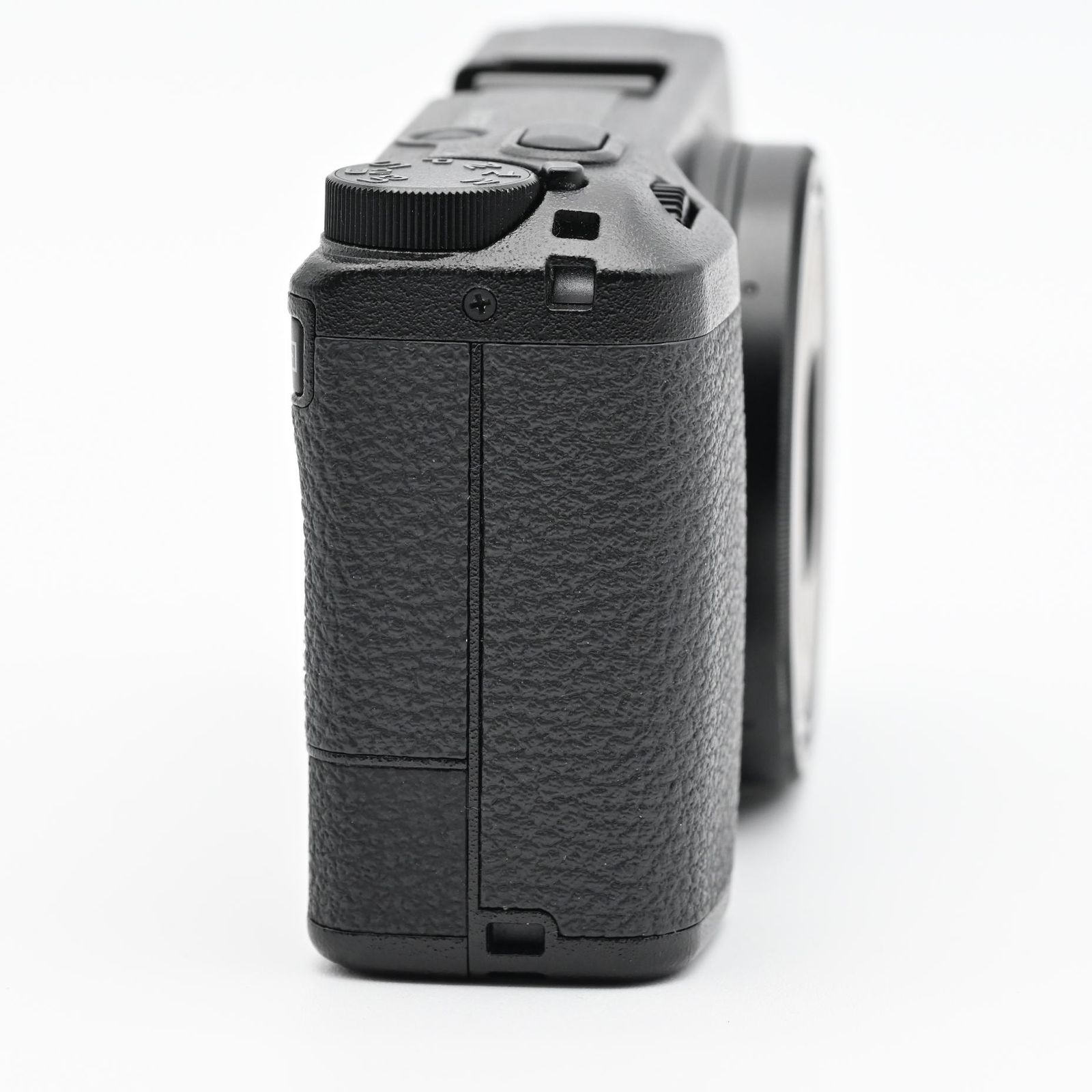 RICOH GR IIIx 別売充電器 BJ-11 付き - メルカリ