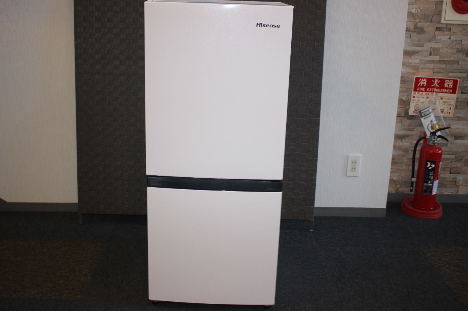 2ドアノンフロン冷凍冷蔵庫134L Hisense HR-D1303 - メルカリ