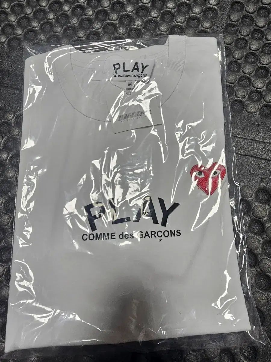 コム・デ・ギャルソン PLAY 白 半袖Tシャツ M 新品