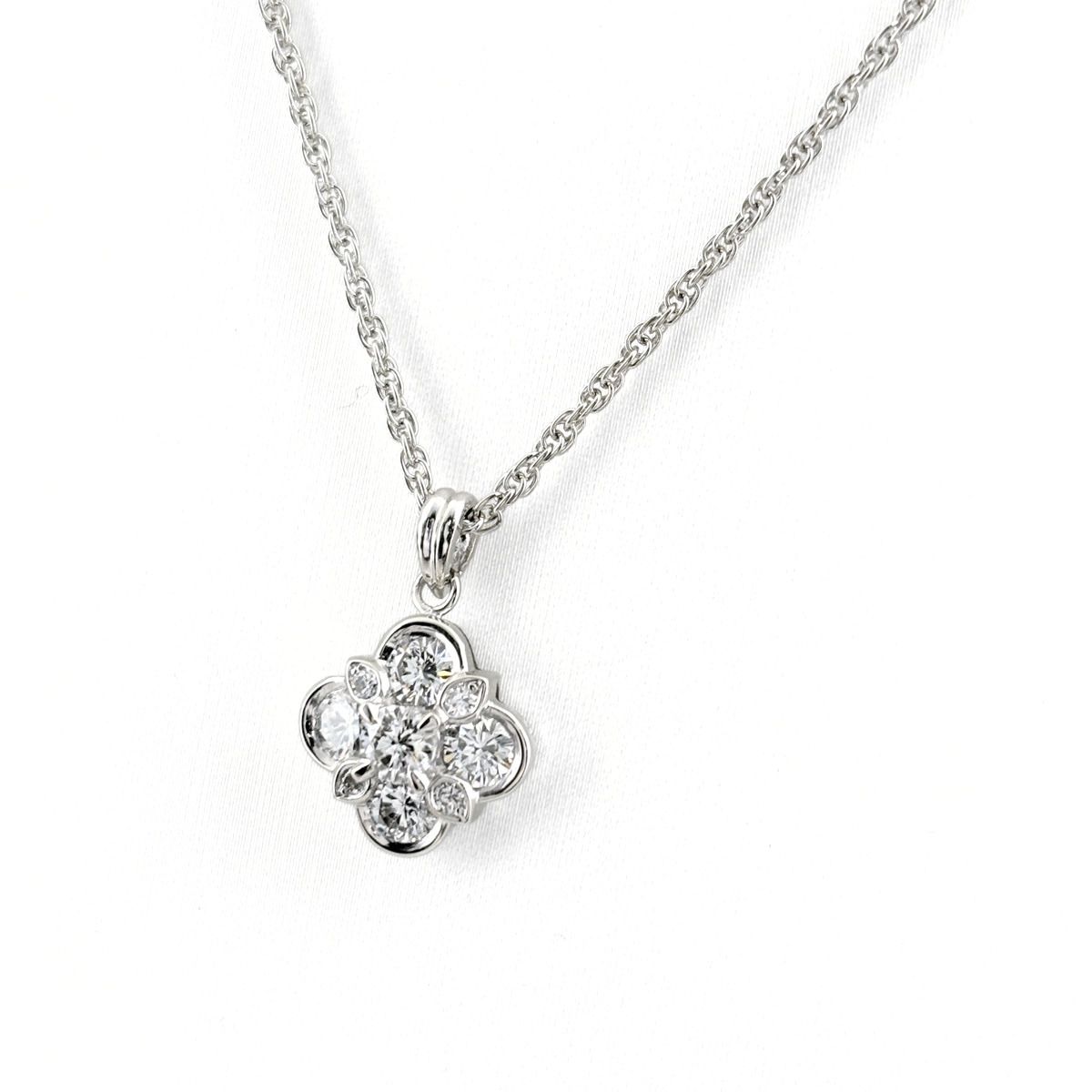 フラワーモチーフ デザインネックレス プラチナ ペンダント メレダイヤ 花 ネックレス Pt900 Pt850 ダイヤモンド レディース 【中古】