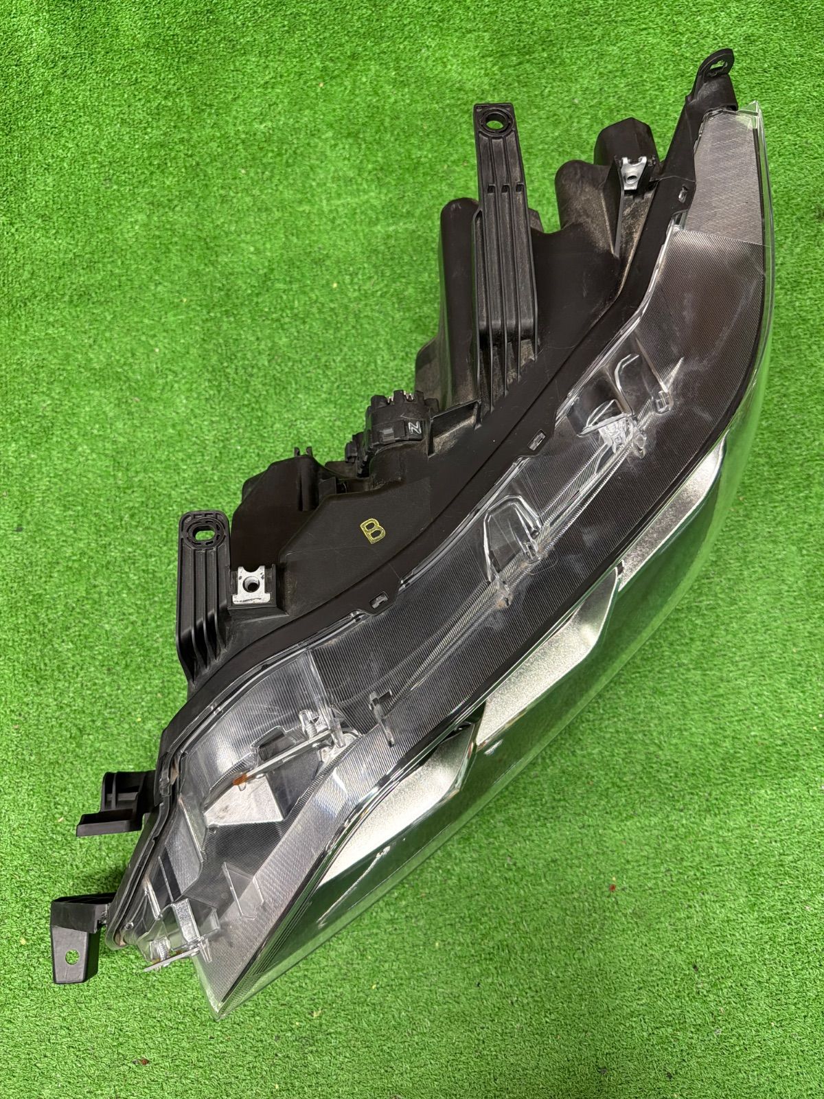 日産 セレナ C27 純正 左側 ヘッドライト KOITO 100-23784 (964