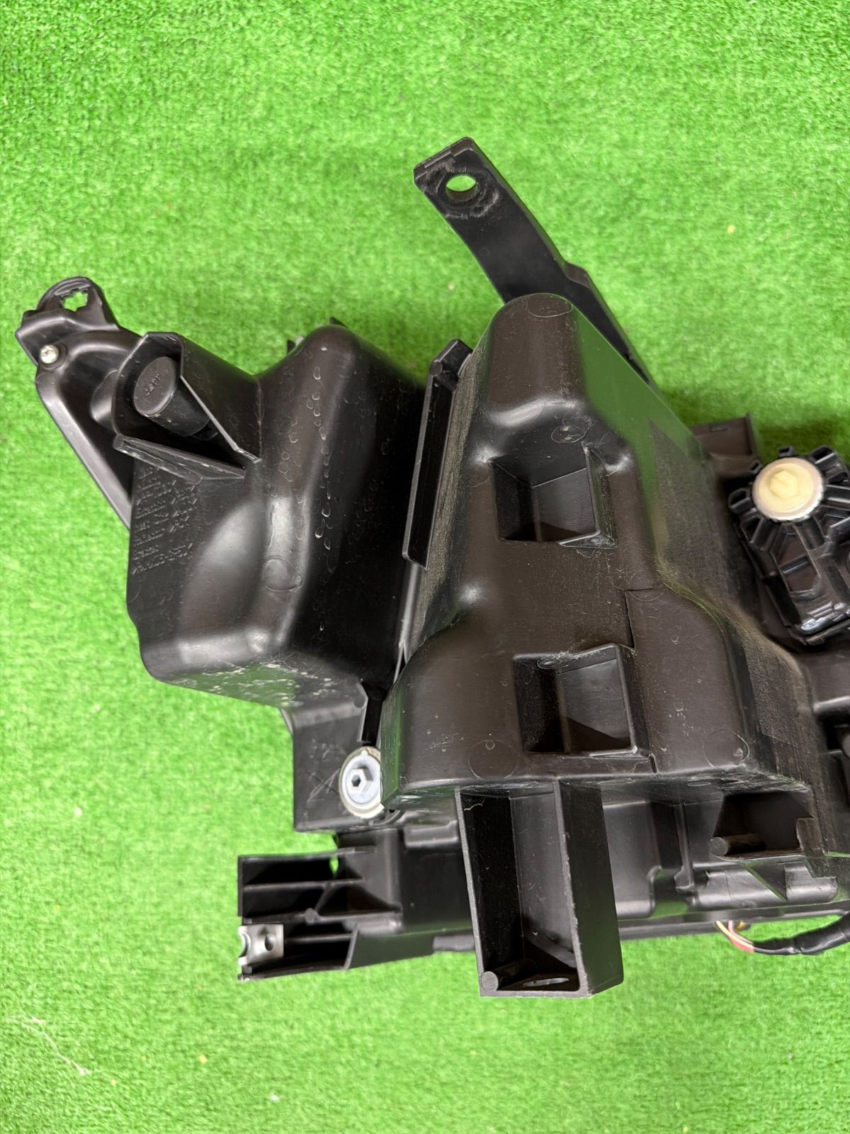 日産 セレナ C27 純正 左側 ヘッドライト KOITO 100-23784 (964