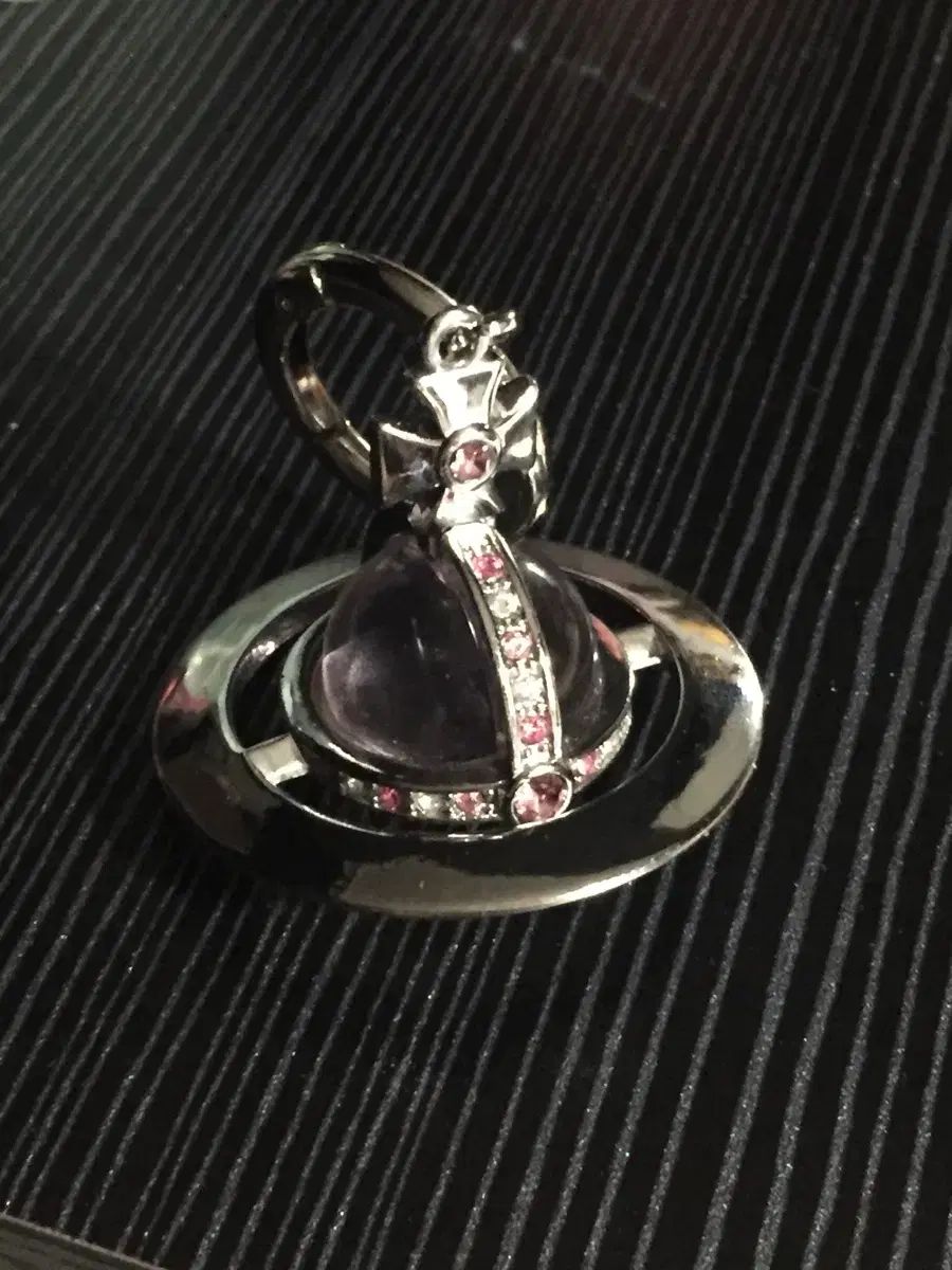 Vivienne Westwood ORB キーホルダー