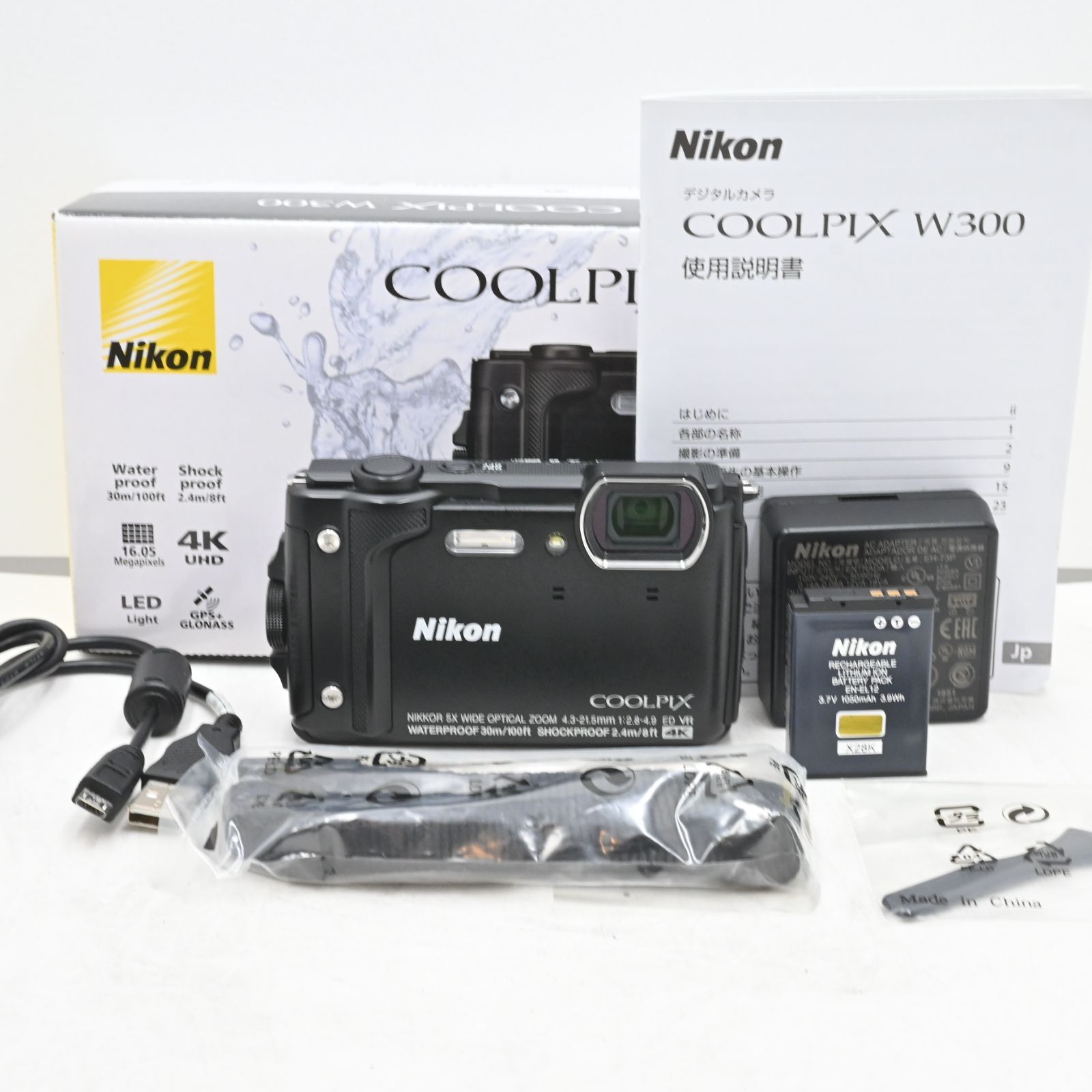 美品★★★Nikon デジタルカメラ COOLPIX W300 BK