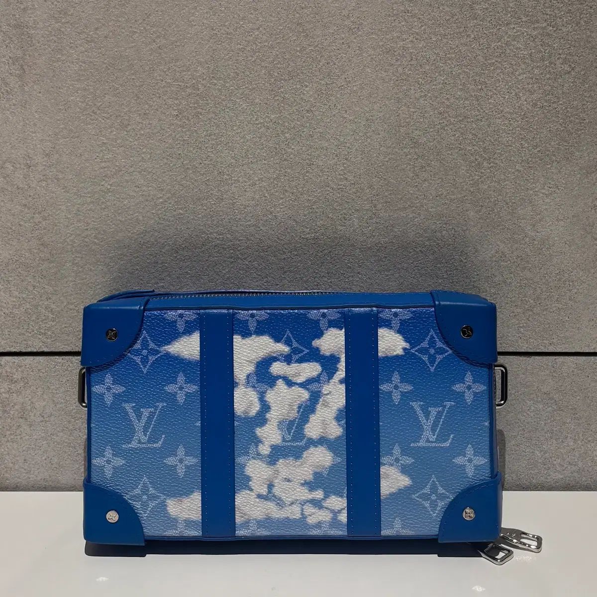 Louis Vuitton クラウド ソフト トランクバッグ