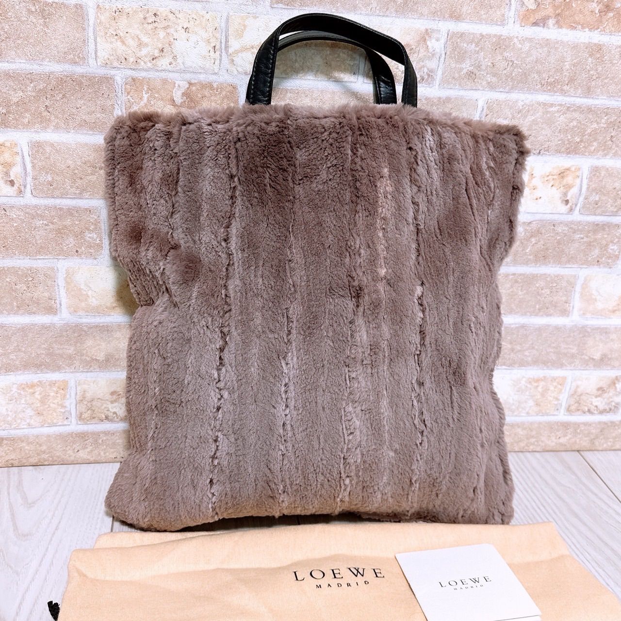 美品)LOEWE(ロエベ)トートバッグ レザー ファー A4 - メルカリ