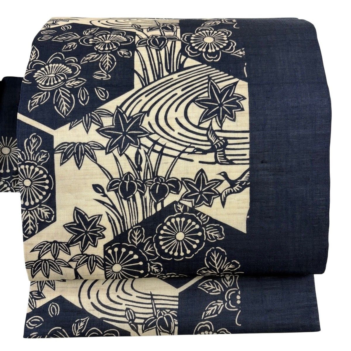 【美品】 名古屋帯 秀品 落款 夏帯 花鳥 流水 伊勢型染 紺色 麻 【中古】