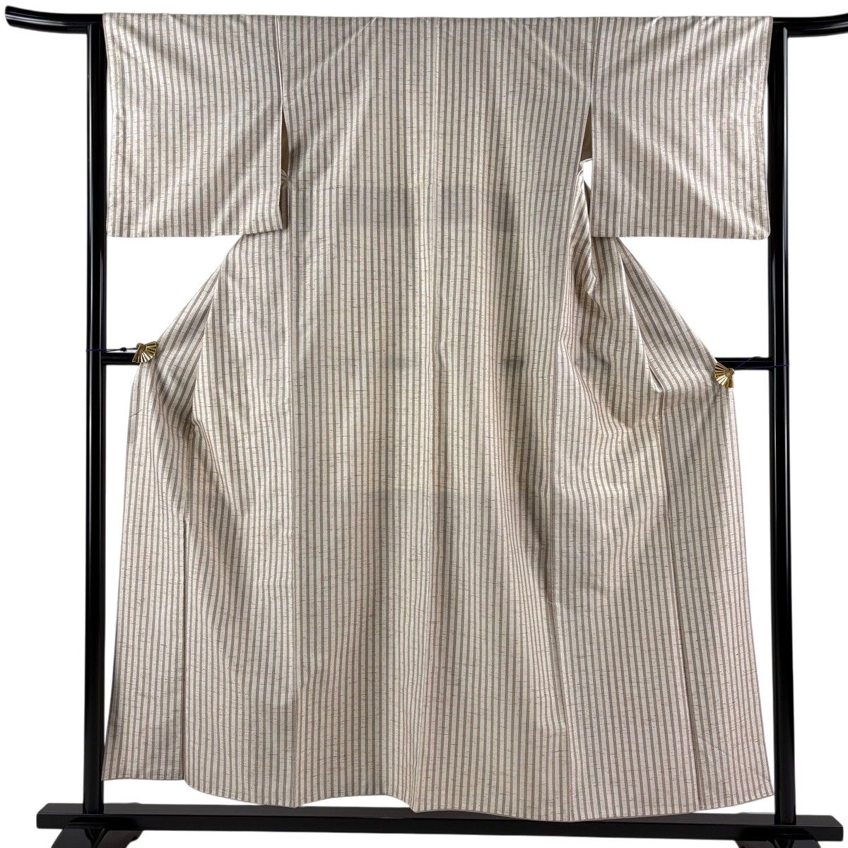【美品】 紬 身丈155.5cm 裄丈64cm M 袷 縦縞模様 ベージュ 正絹 名品 【中古】