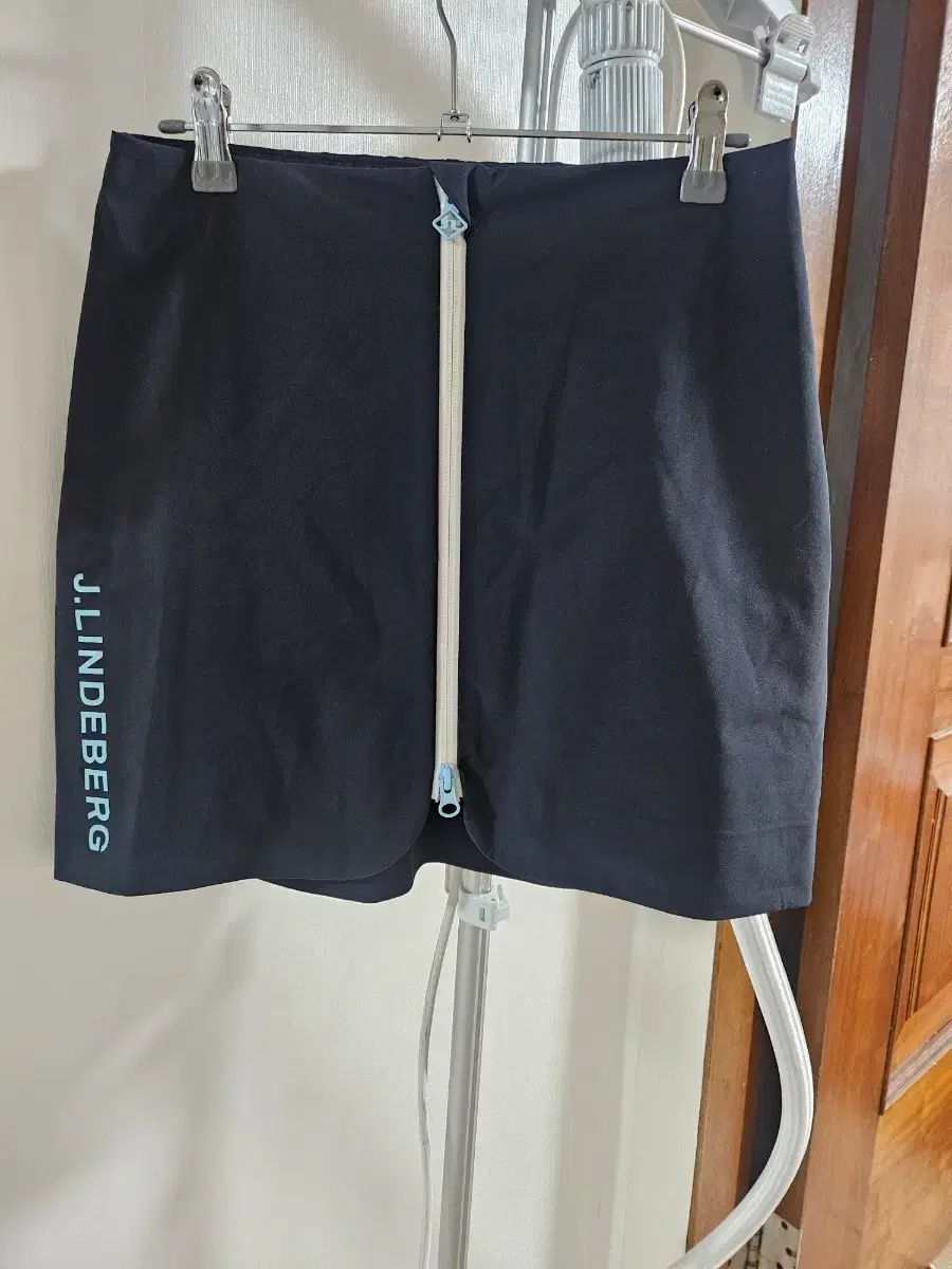 J LINDEBERG レディース ゴルフ スカート ブラック XS サイズ