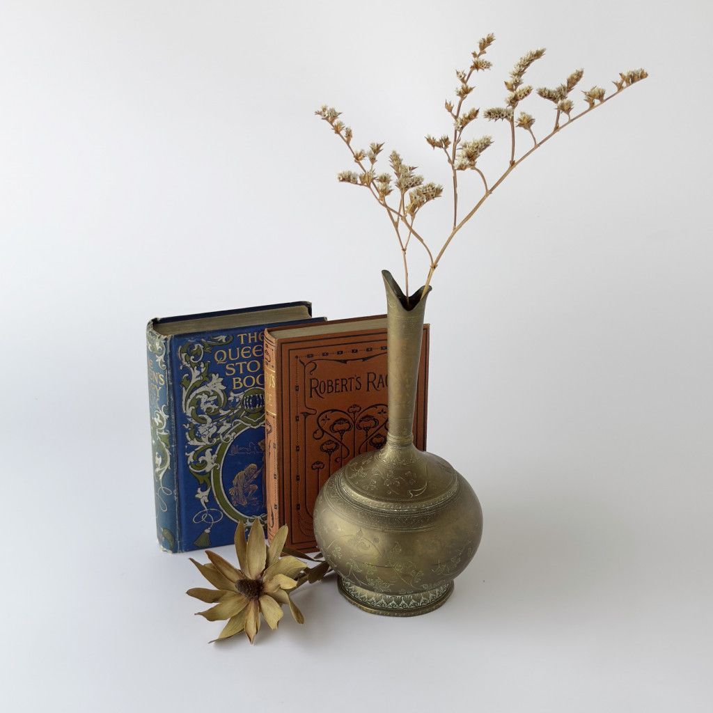 英国 真鍮 フラワーベース brass 装飾 ディスプレイ 花瓶 花器 置物 