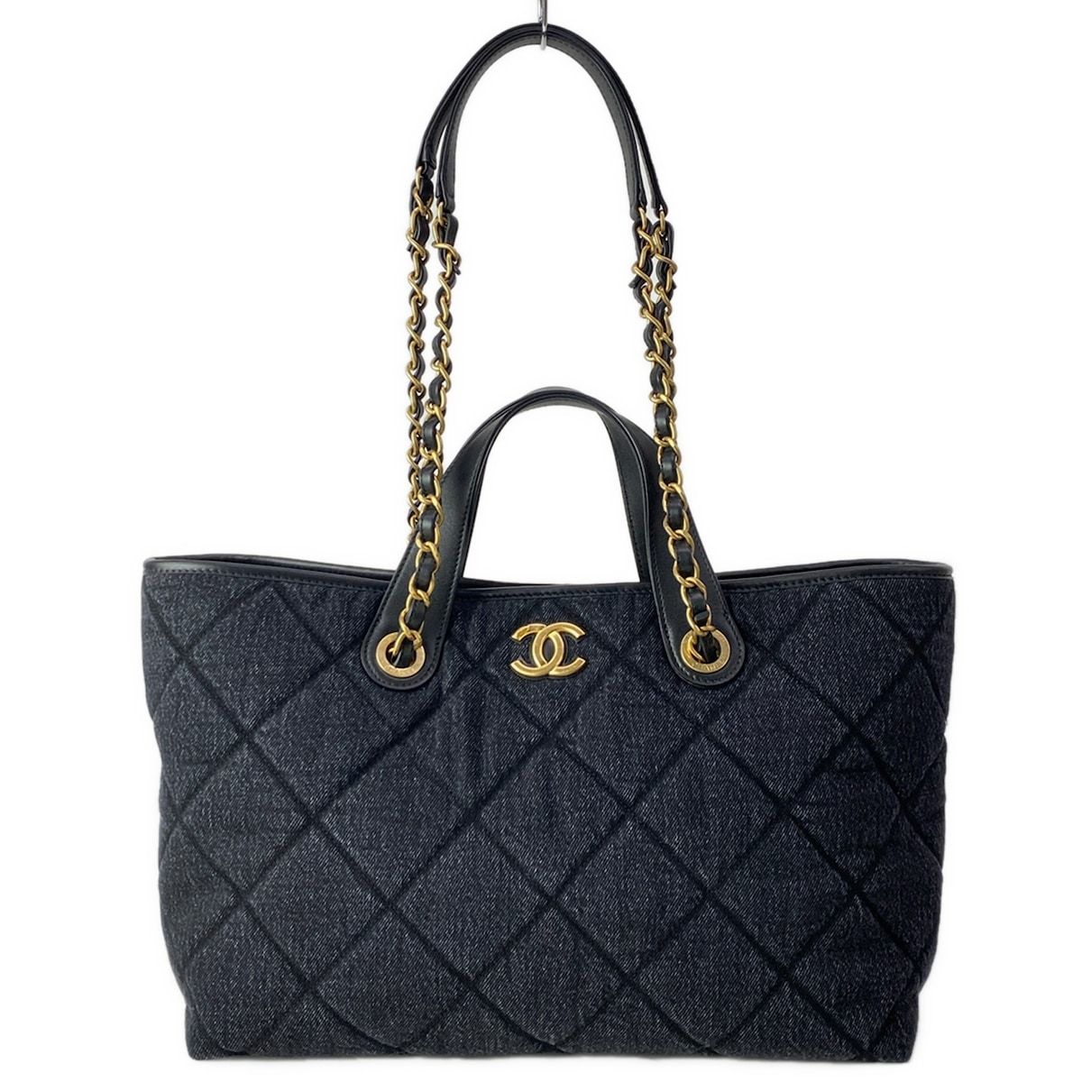 CHANEL(シャネル) トートバッグ美品 ドーヴィル カバトート AS6007 黒 メタルシリアルプレート/マットゴールド金具/2way レザー