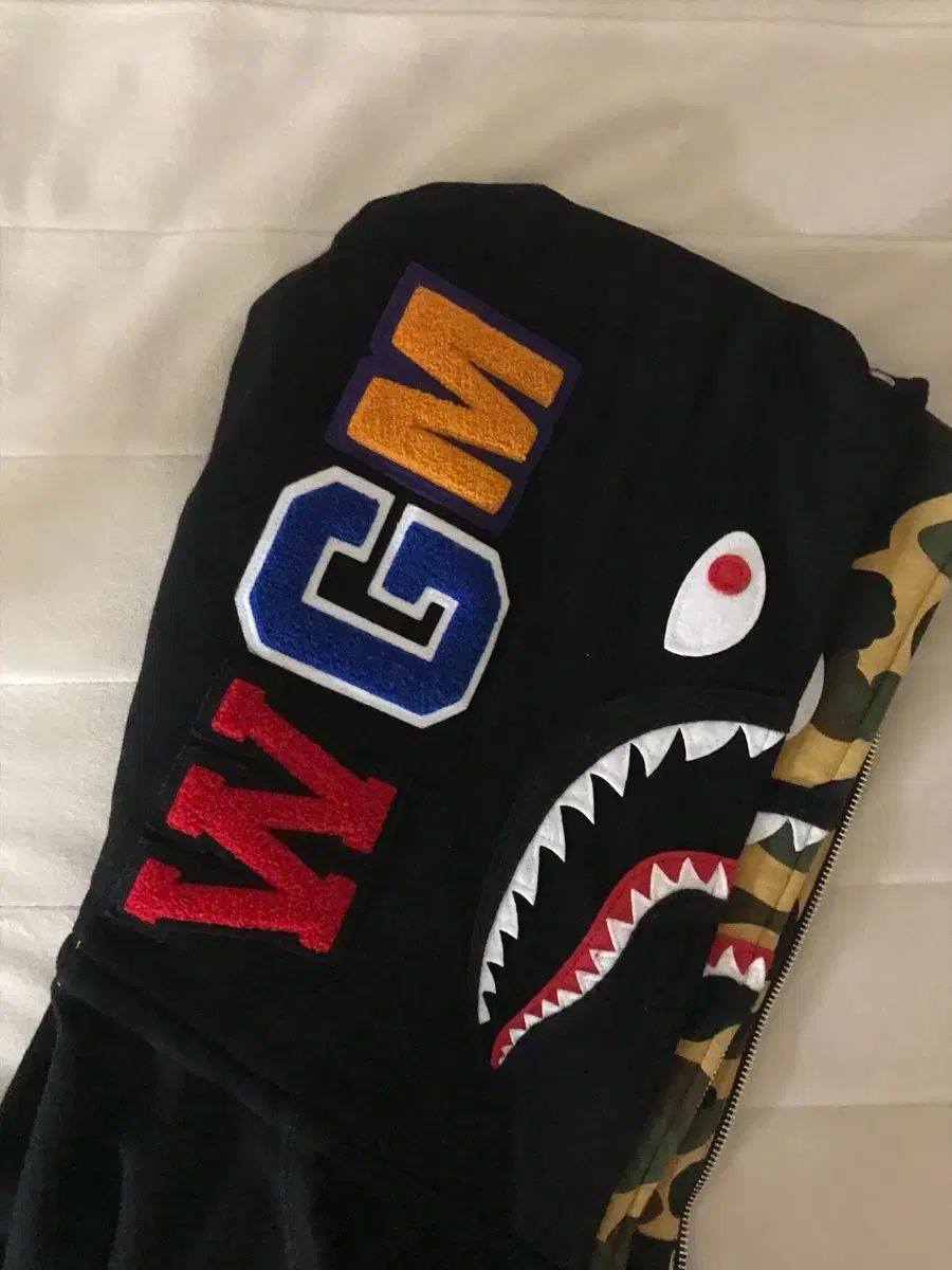 A BATHING APE アベイシングエイプ FIRST カモフラ ダブル シャークフーデッド s