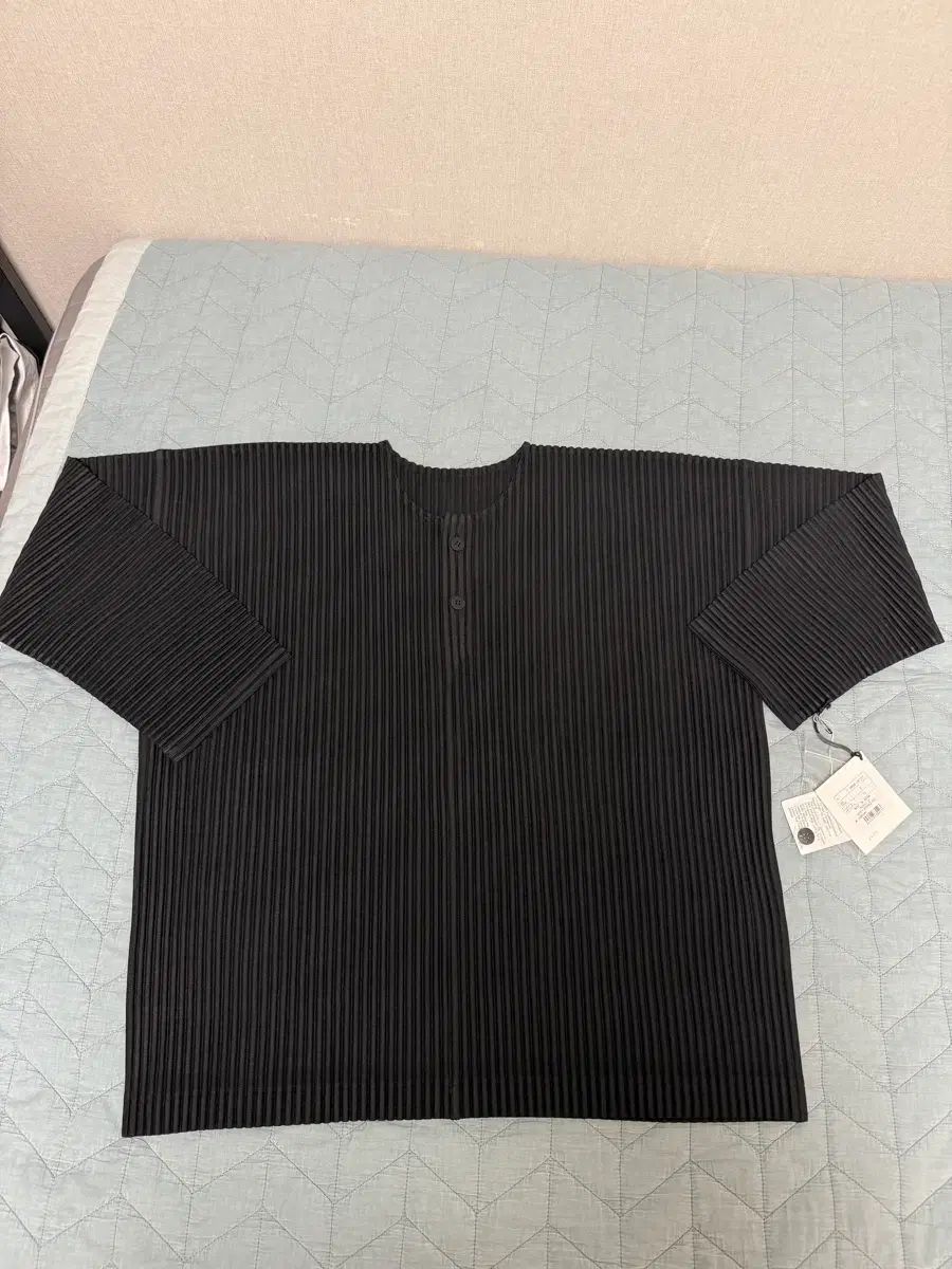 HOMME PLISSÉ オムプリッセ ヘンリーネック ロングスリーブ ブラック 2 36,389円