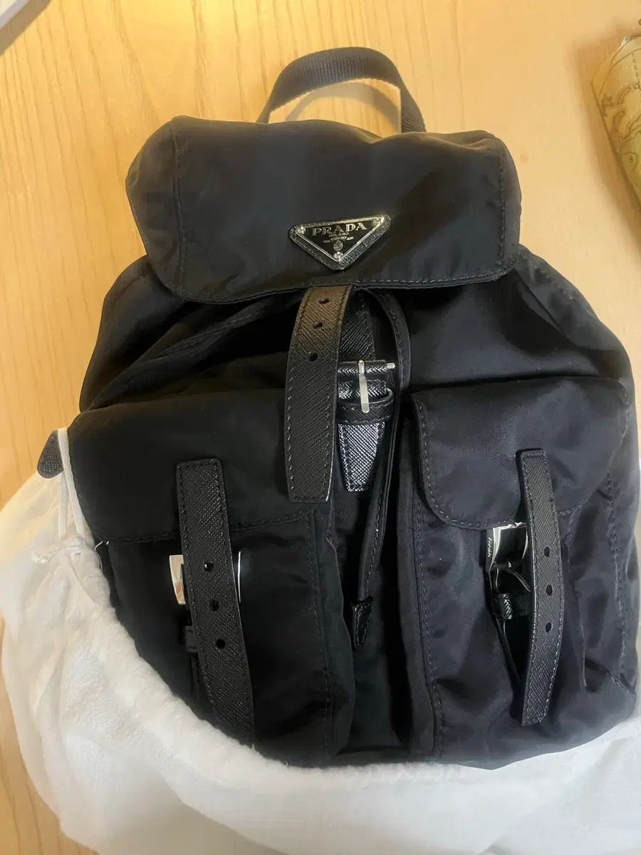プラダ リナイロン バックパック スモール サイズ