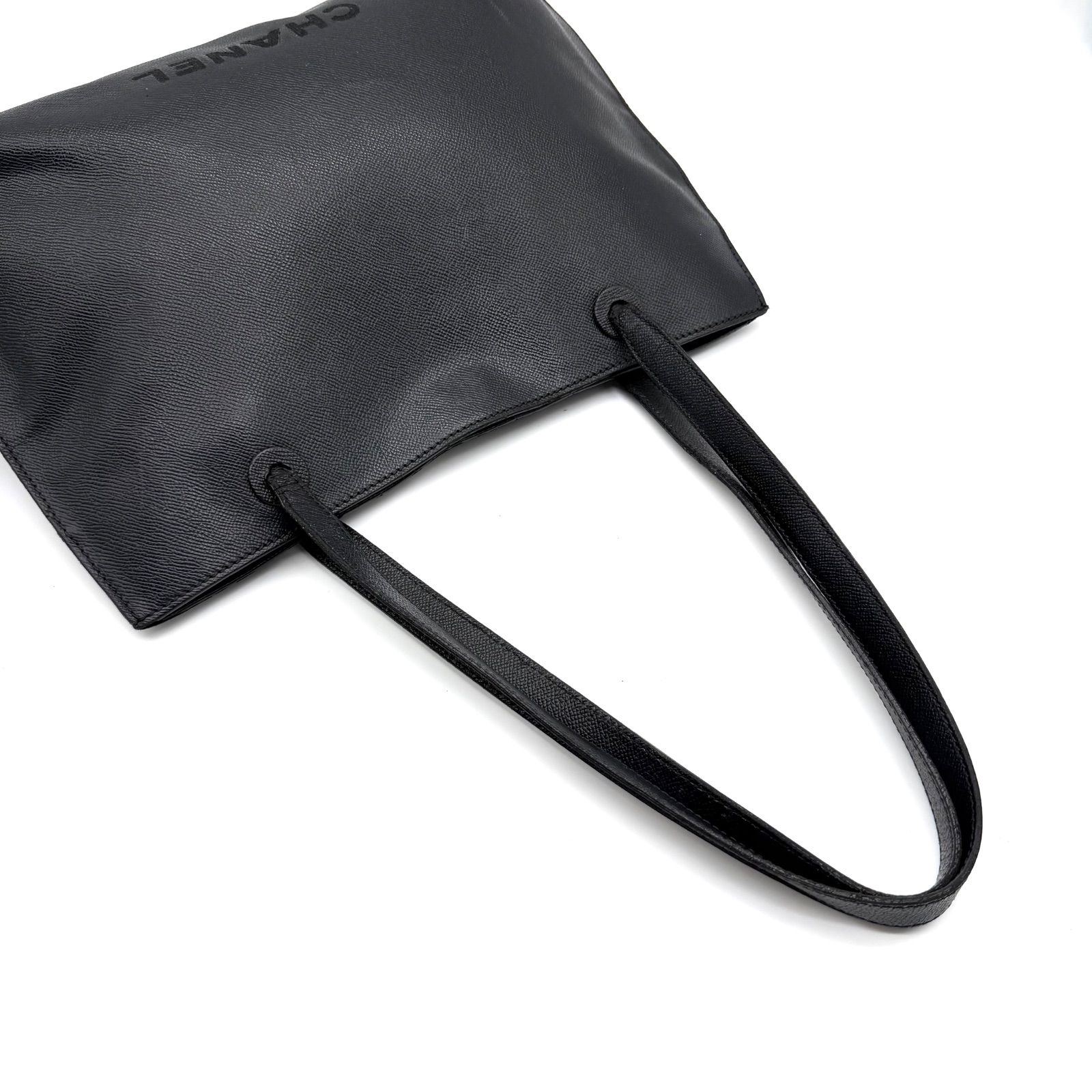良品✨】CHANEL シャネル トートバッグ エンボスロゴ ブラック 黒