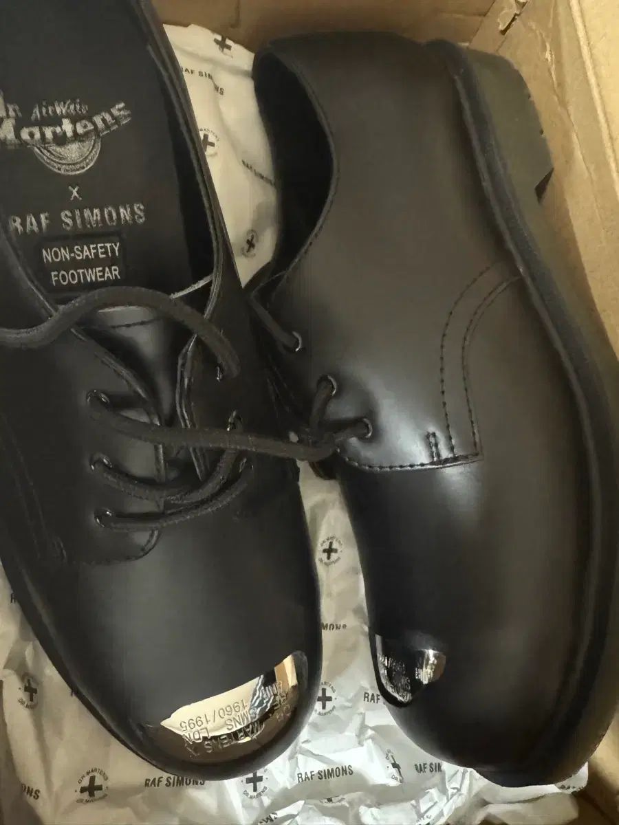DR. MARTENS ドクターマーチン x RAF SIMONS ラフ シモンズ スティールトゥ 42