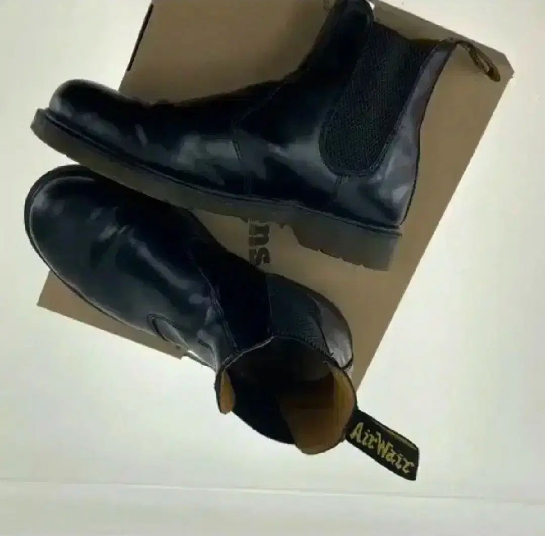 （270）DR. MARTENS ドクターマーチン チェルシーブーツ
