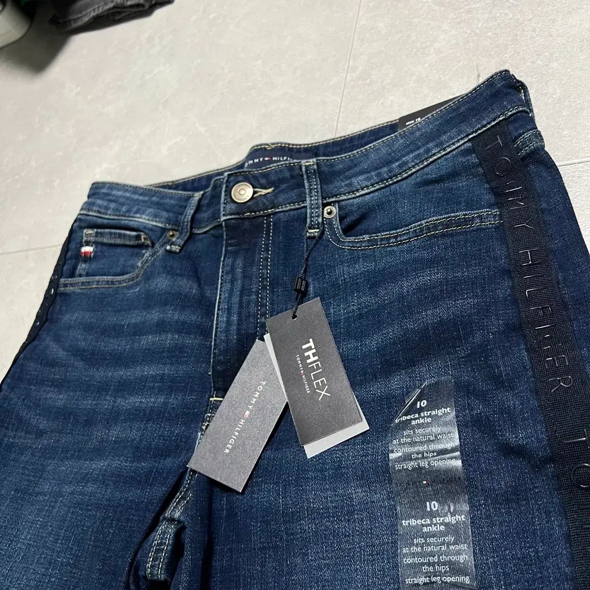 新品 31-32 Tommy Hilfiger TH FLEX ストレート フィット デニム 10