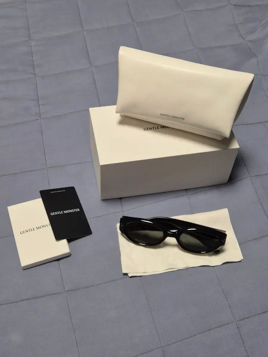 GENTLE MONSTER(ジェントルモンスター) VOID ブラック 1回 着用 フルセット 出品
